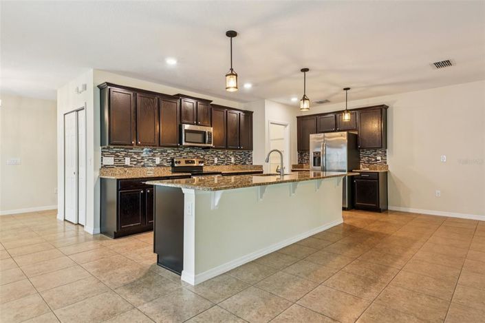 Image No.9-3 Bed Property for sale