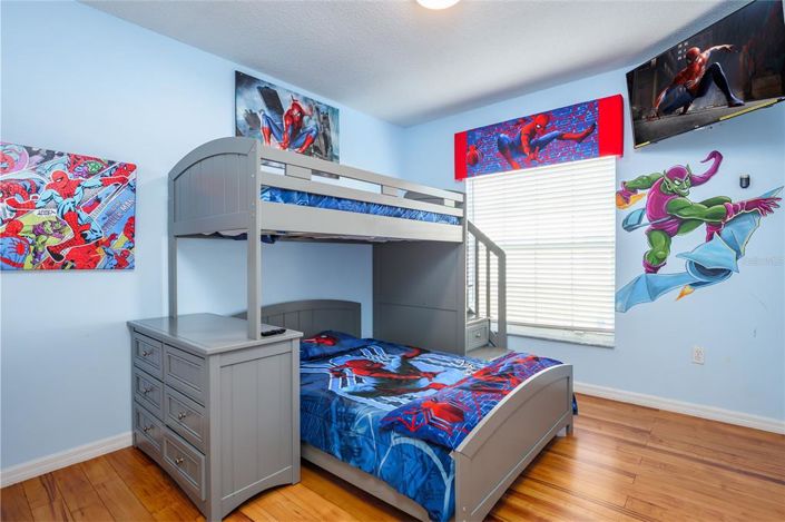 Image No.17-6 Bed Property for sale