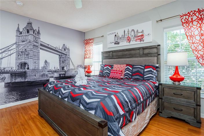 Image No.21-6 Bed Property for sale