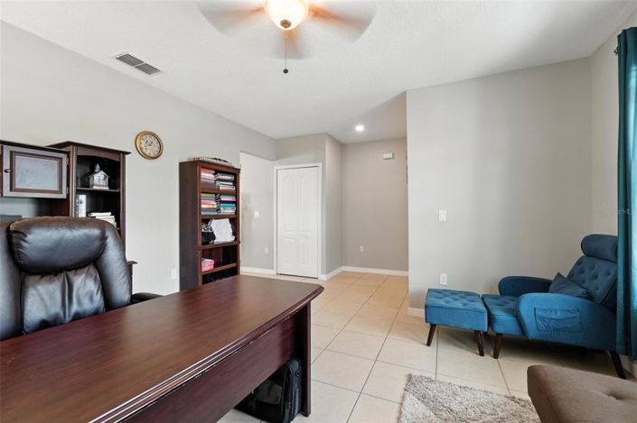 Image No.19-3 Bed Property for sale