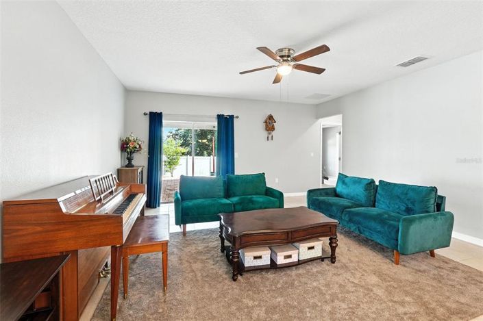 Image No.7-3 Bed Property for sale