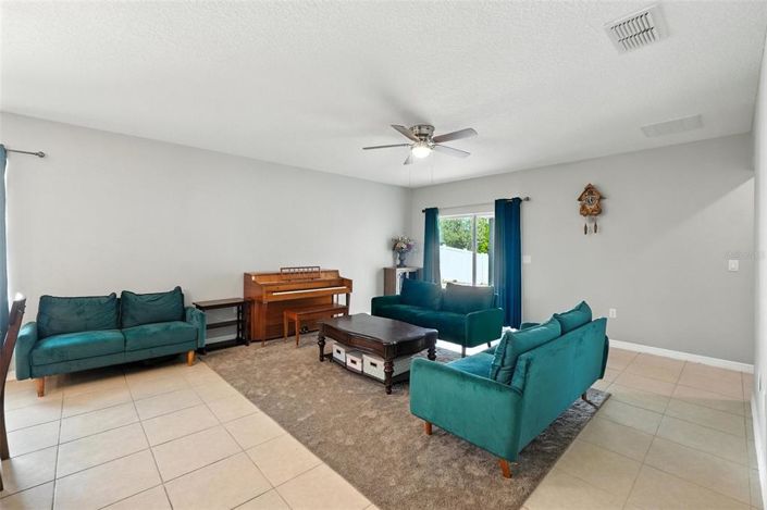 Image No.8-3 Bed Property for sale