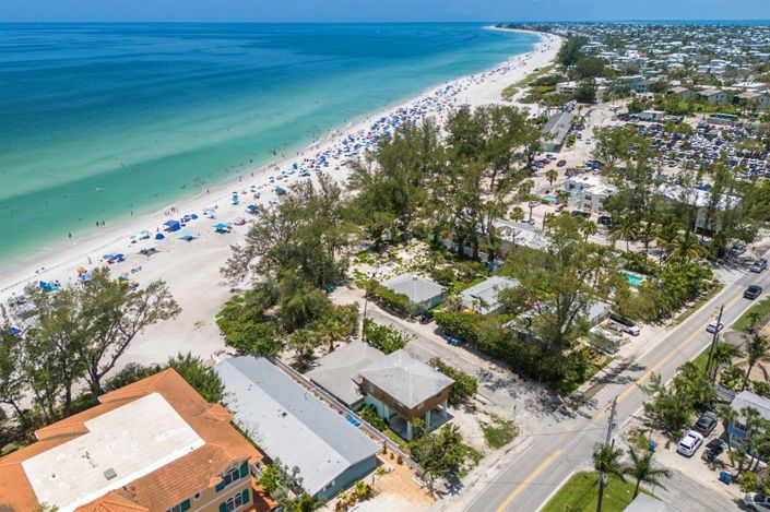 Image No.8-Propriété de 4 chambres à vendre à Holmes Beach