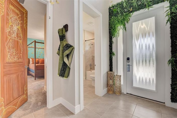 Image No.16-6 Bed Property for sale