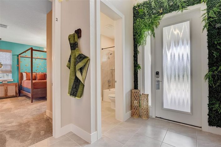 Image No.18-6 Bed Property for sale