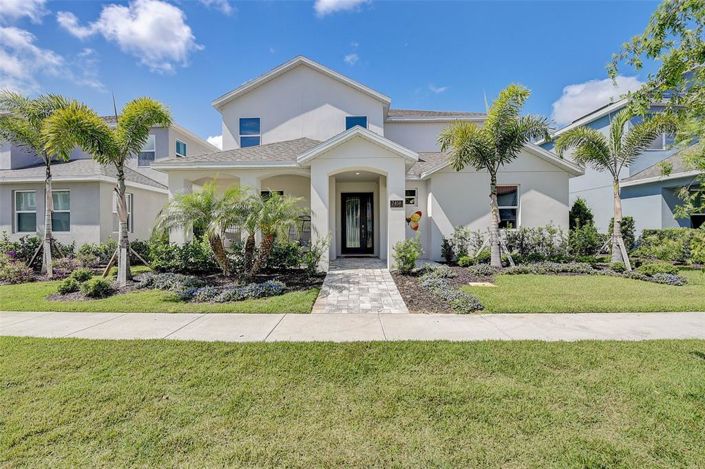 Image No.2-6 Bed Property for sale