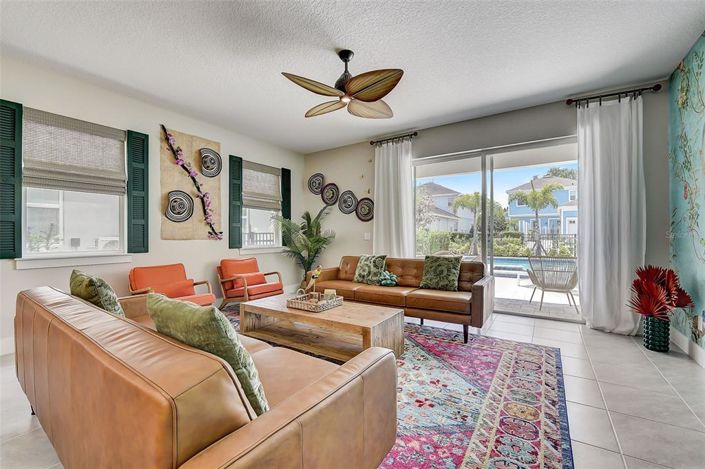 Image No.20-6 Bed Property for sale