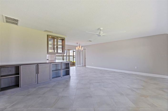 Image No.6-Propriété de 3 chambres à vendre à Treasure Island