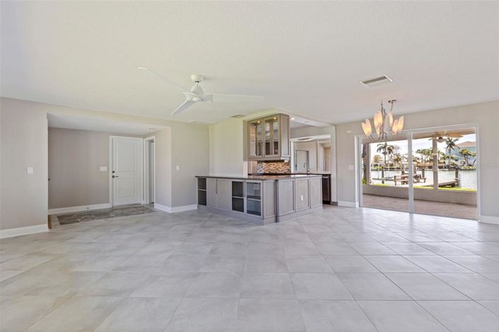 Image No.7-Propriété de 3 chambres à vendre à Treasure Island