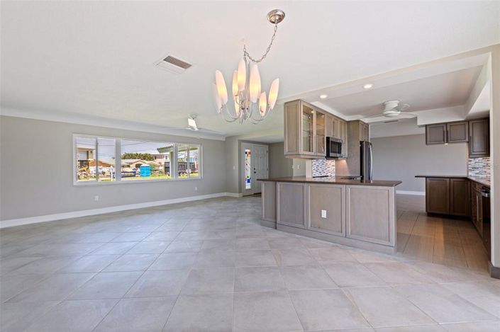 Image No.9-Propriété de 3 chambres à vendre à Treasure Island