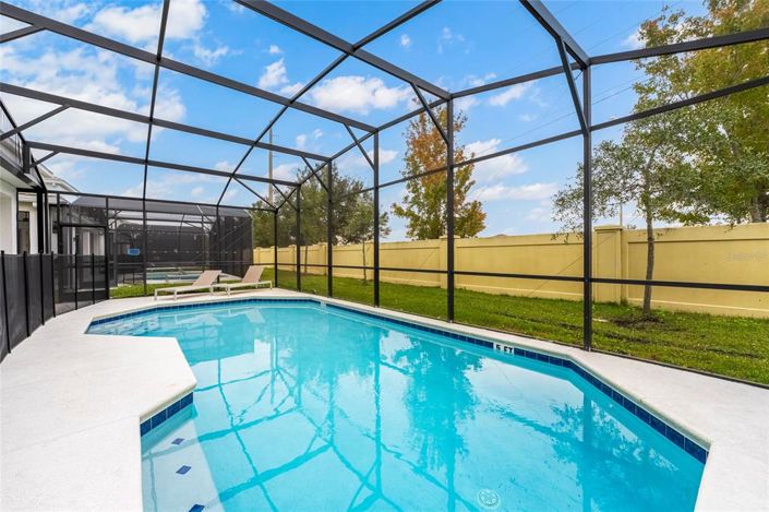 Image No.15-10 Bed Property for sale