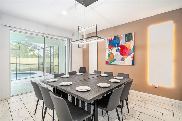 Image No.5-10 Bed Property for sale