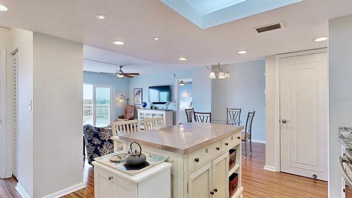 Image No.2-2 Bed Property for sale