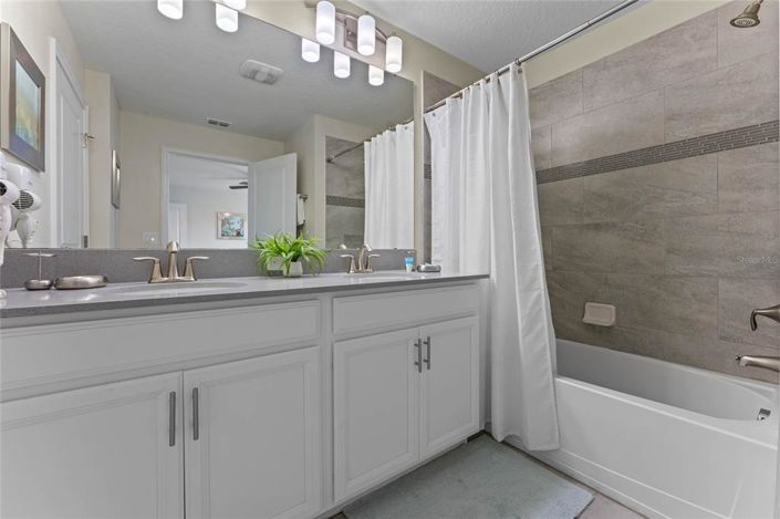 Image No.24-4 Bed Townhouse for sale