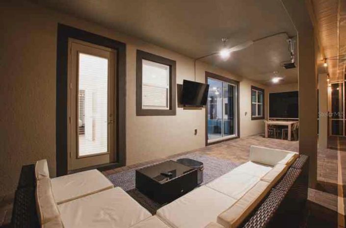 Image No.16-9 Bed Property for sale