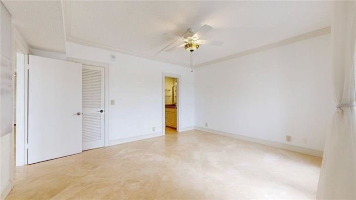 Image No.35-2 Bed Property for sale