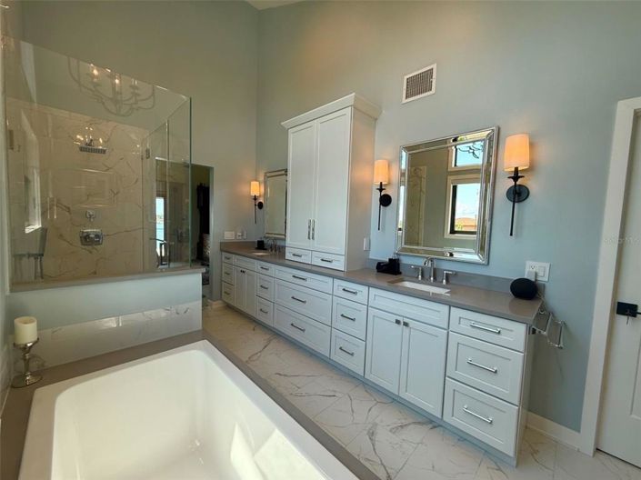 Image No.27-4 Bed Property for sale