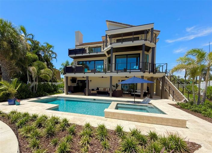 Image No.3-4 Bed Property for sale