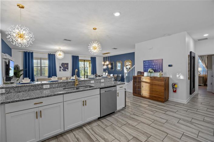 Image No.11-9 Bed Property for sale