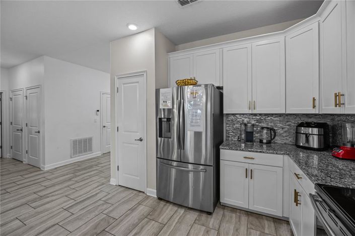 Image No.12-9 Bed Property for sale