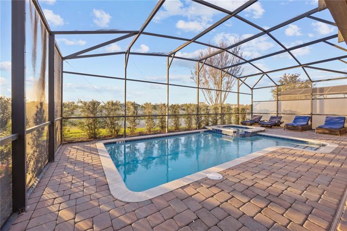 Image No.50-9 Bed Property for sale