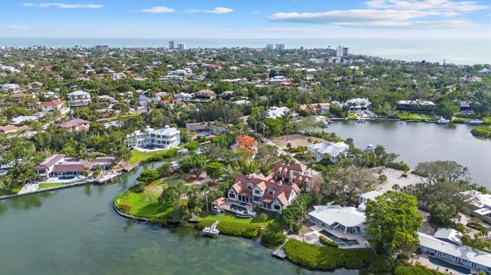 Image No.6-Propriété de 6 chambres à vendre à Sarasota