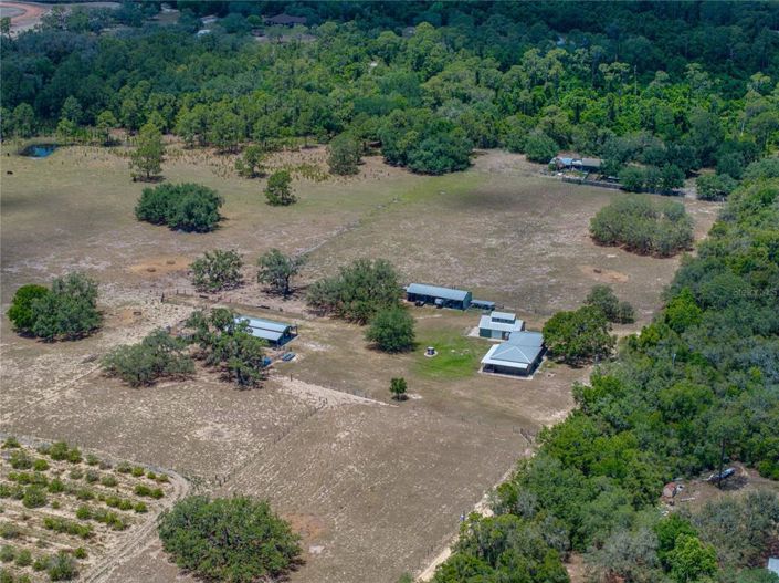 Image No.2-Propriété de 4 chambres à vendre à Haines City