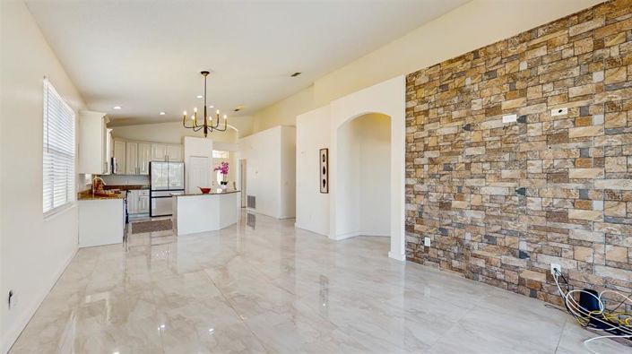 Image No.4-Propriété de 4 chambres à vendre à Kissimmee