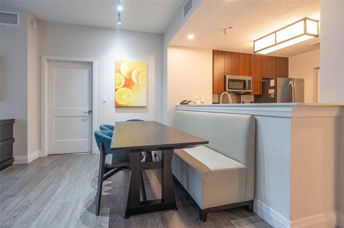 Image No.8-Propriété de 2 chambres à vendre à Winter Garden