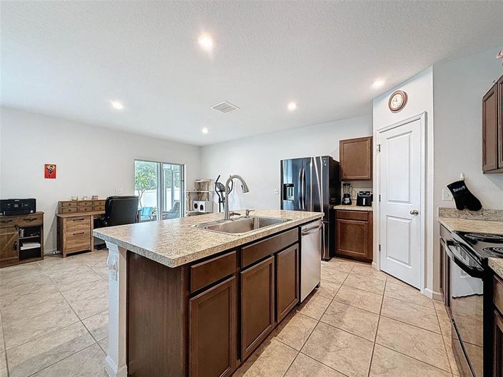 Image No.10-Propriété de 4 chambres à vendre à Davenport