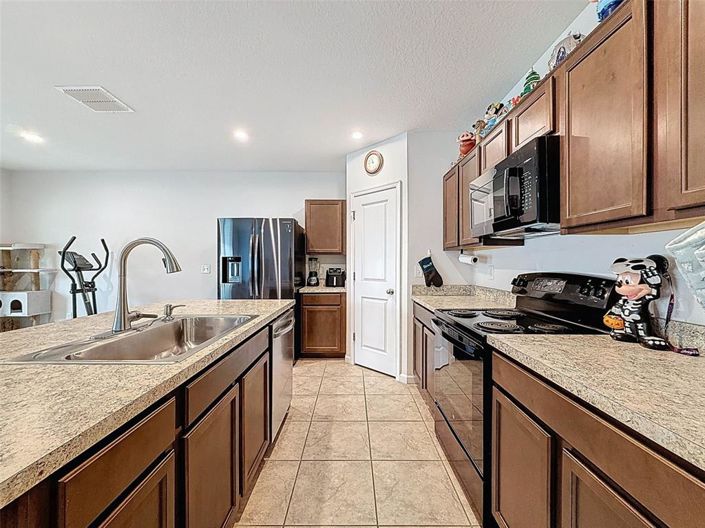 Image No.6-Propriété de 4 chambres à vendre à Davenport