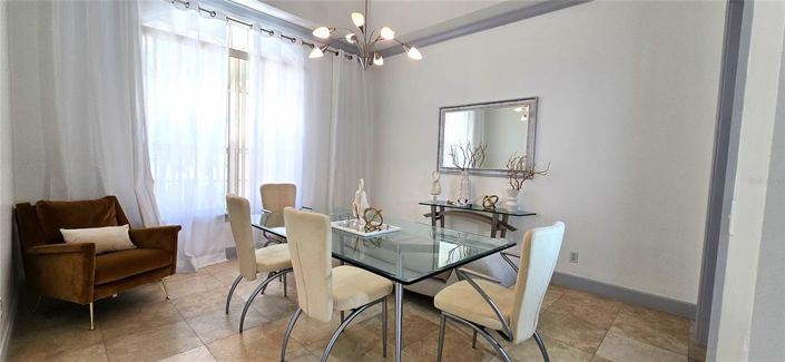 Image No.11-Propriété de 4 chambres à vendre à Orlando