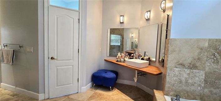 Image No.23-Propriété de 4 chambres à vendre à Orlando