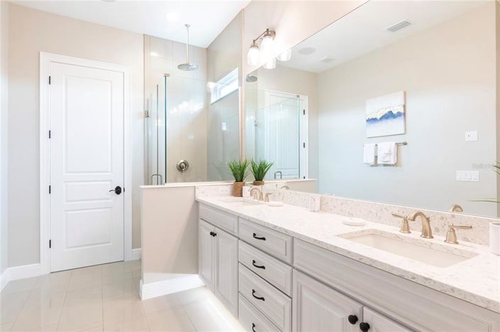 Image No.36-Propriété de 5 chambres à vendre à Reunion