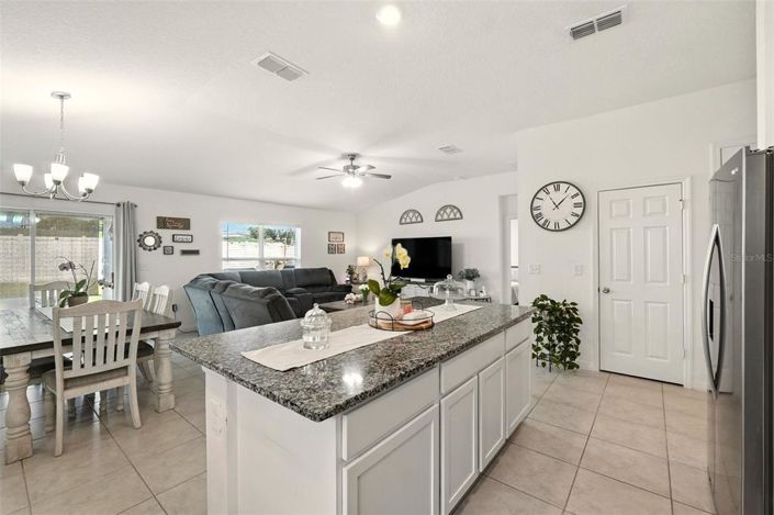 Image No.11-Propriété de 4 chambres à vendre à Kissimmee