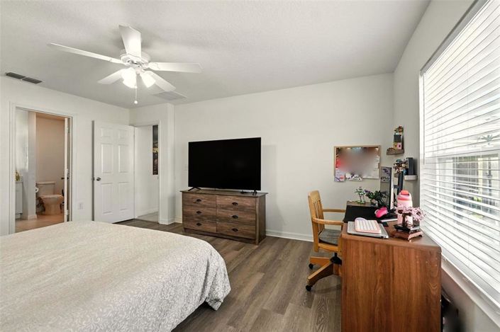 Image No.20-Propriété de 4 chambres à vendre à Kissimmee