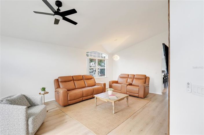 Image No.9-Propriété de 4 chambres à vendre à Davenport