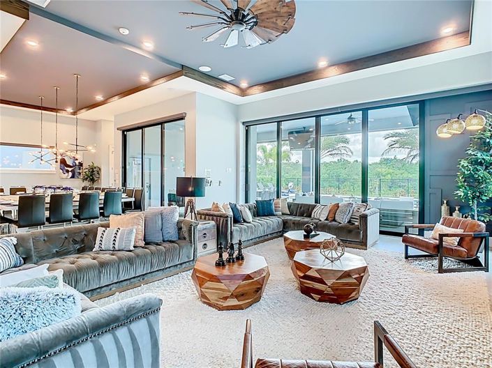 Image No.27-10 Bed Property for sale