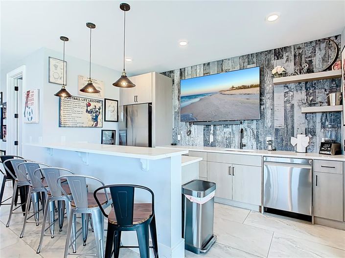 Image No.32-10 Bed Property for sale