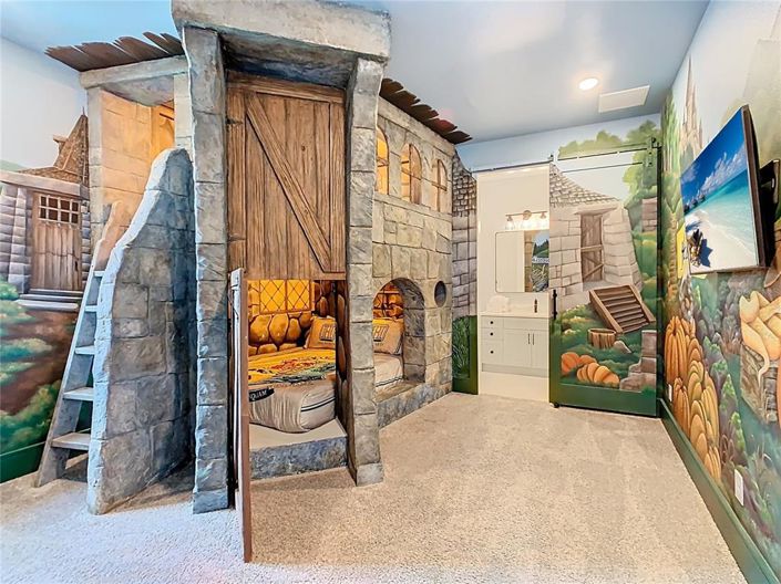 Image No.47-10 Bed Property for sale