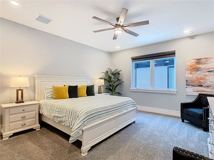 Image No.56-10 Bed Property for sale