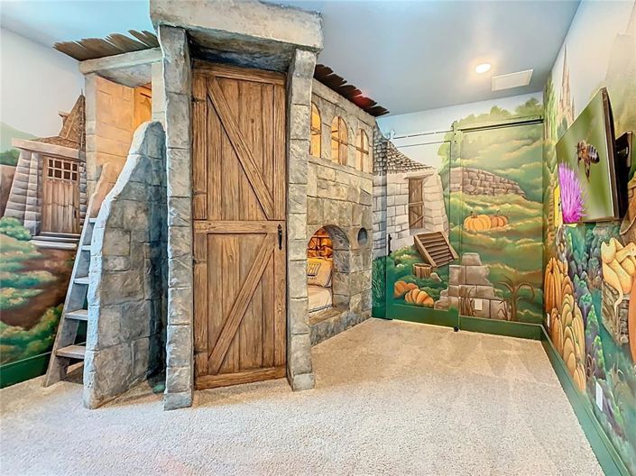 Image No.7-10 Bed Property for sale