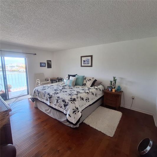 Image No.9-Propriété de 2 chambres à vendre à Floride