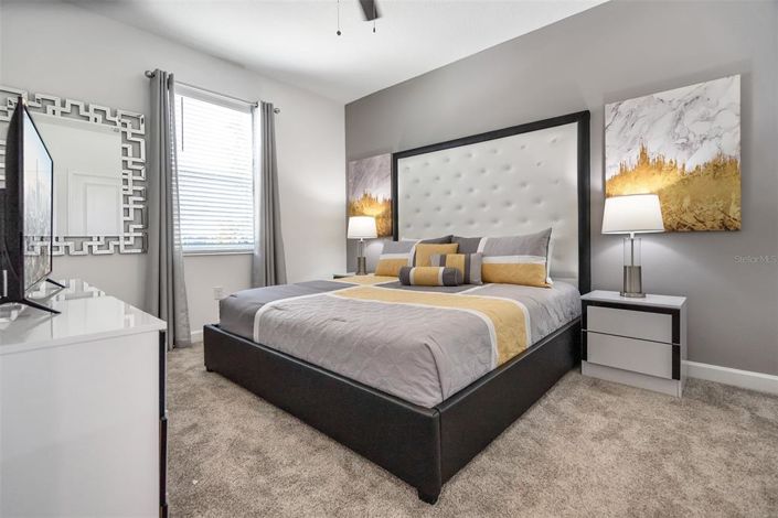 Image No.13-8 Bed Property for sale