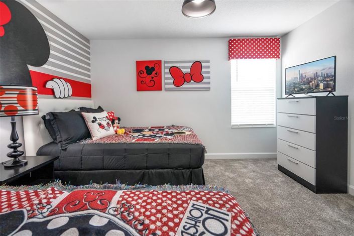 Image No.20-8 Bed Property for sale