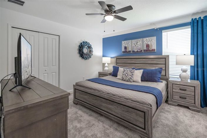 Image No.23-8 Bed Property for sale