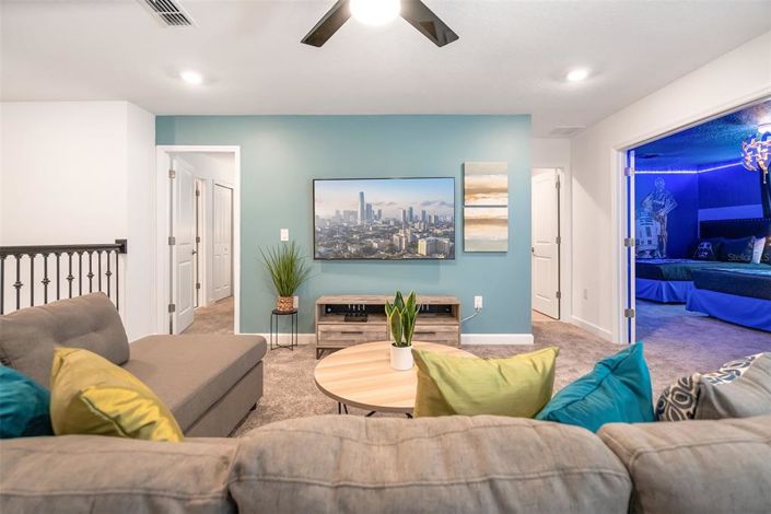 Image No.26-8 Bed Property for sale