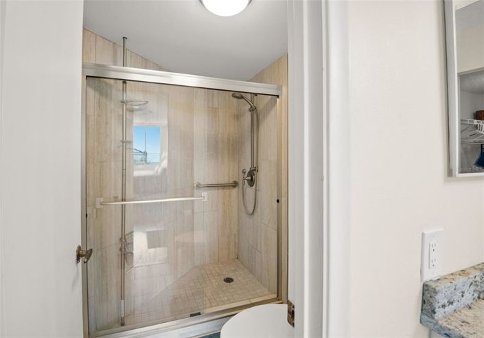 Image No.22-2 Bed Property for sale