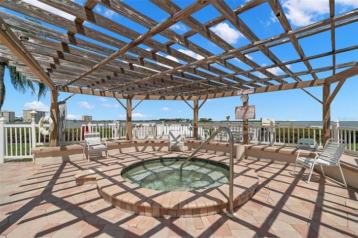 Image No.35-2 Bed Property for sale