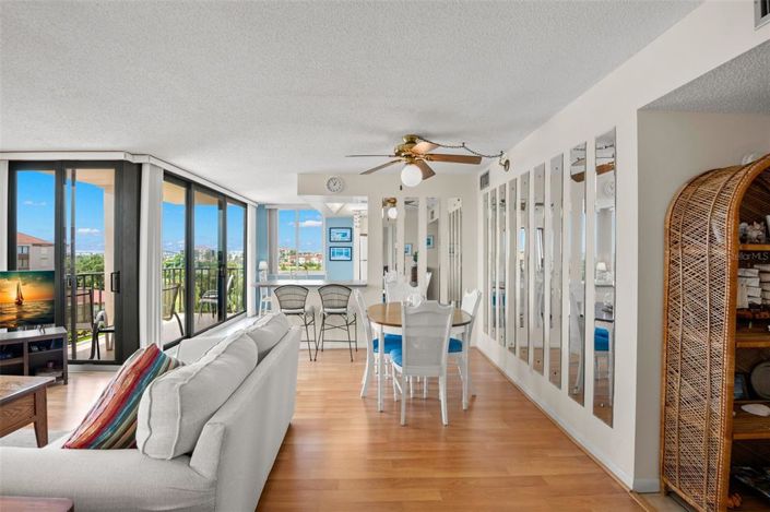 Image No.4-2 Bed Property for sale